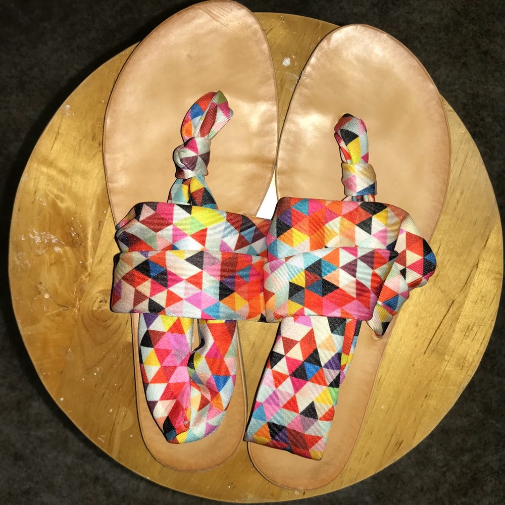 Super cute colorful sandals!